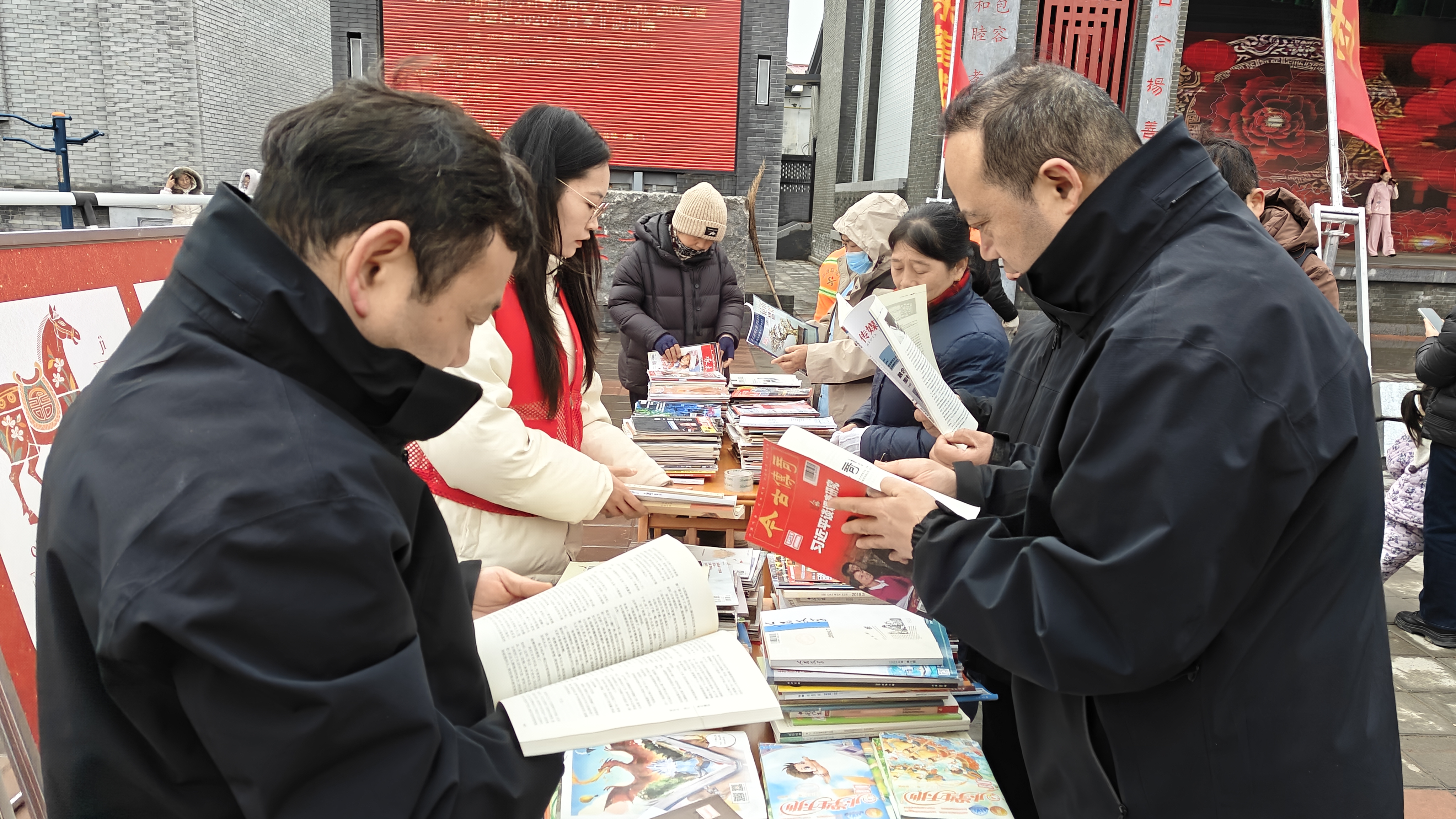 ������ͼ��ݿ�չ�����Ļ�����塱־Ը����